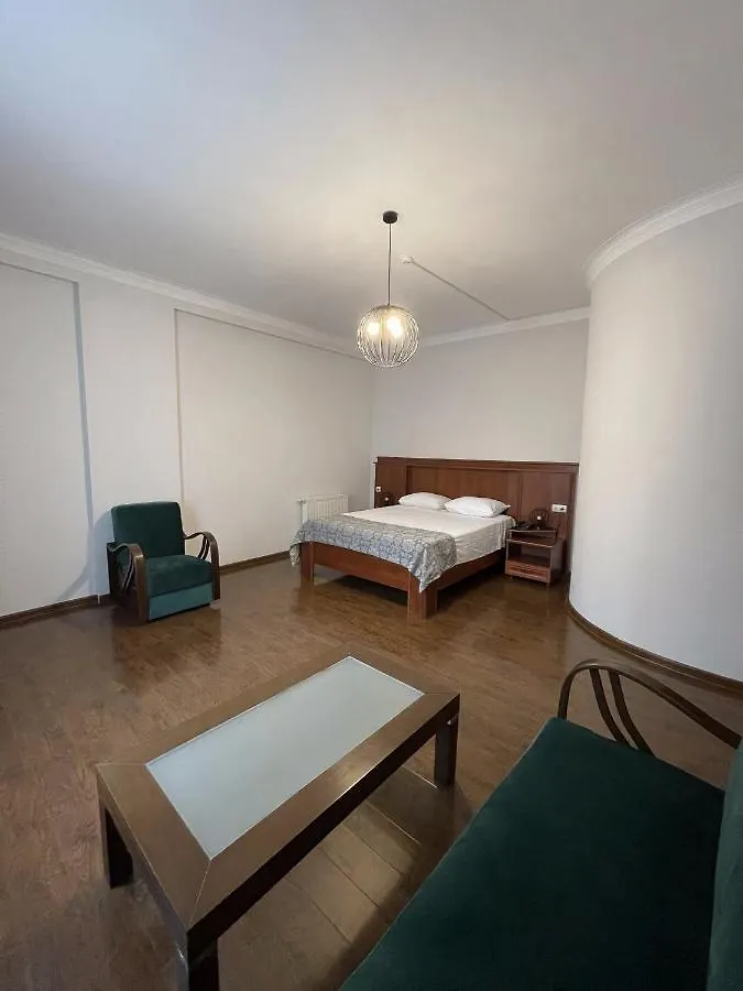 Hotel Aristocrat Tbilisi Gruzja